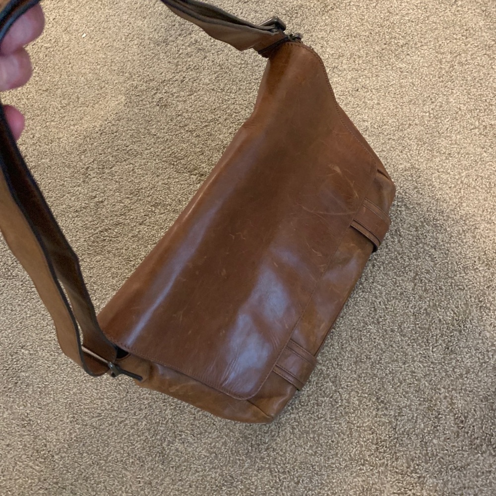 Frye Logan Messenger Bag - Picture 8 of 8